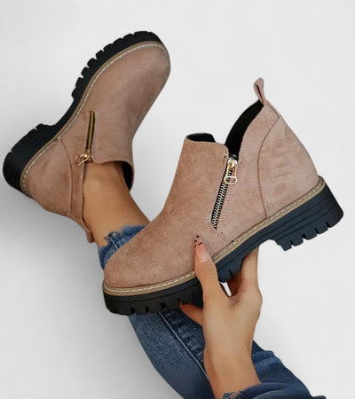 Tessa Bequeme Ankle Boots
