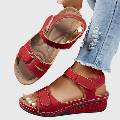 Crystal Bequeme Flache Sandalen