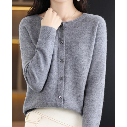 Katharina | Damen Strickjacke mit klassischer Knopfleiste