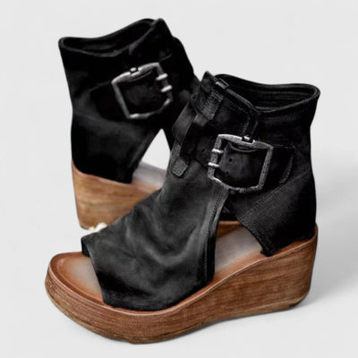 Jess Keilsandalen mit Knöchelriemen