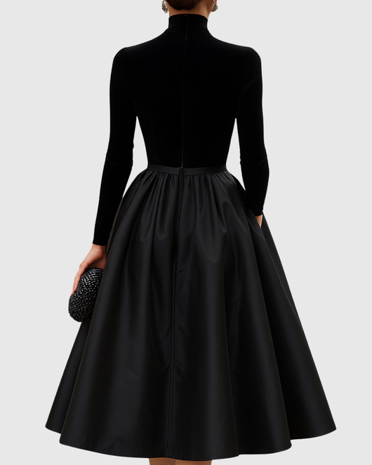 Aradia | Elegantes schwarzes Midikleid aus Samt und Satin