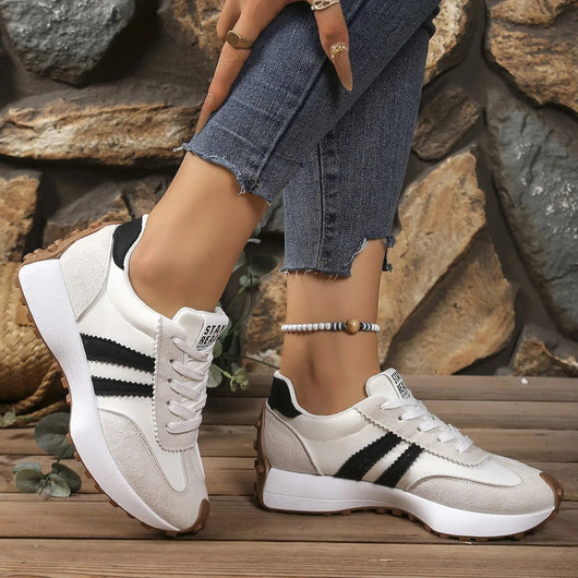 Annika | Damen Retro Platform Chunky Sneakers mit Schnürung