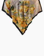Seidenschal mit Blumen-Print