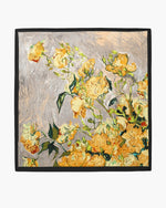 Seidenschal mit Blumen-Print