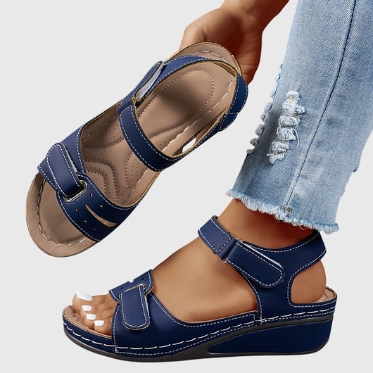 Crystal Bequeme Flache Sandalen