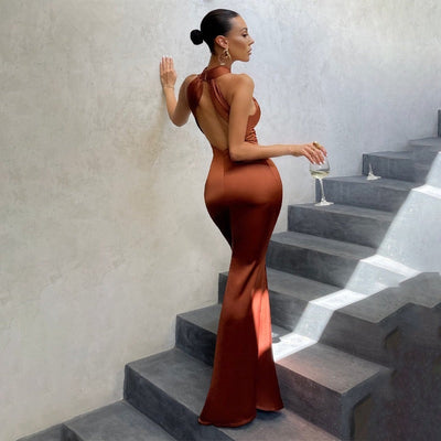 Emma | Damen Fishtail Kleid mit Offenem Rücken und Enganliegendem Schnitt