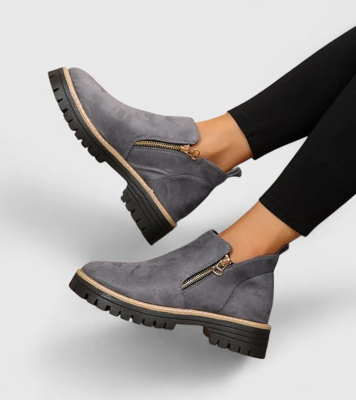 Tessa Bequeme Ankle Boots