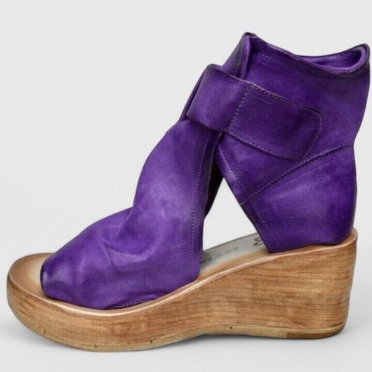 Jess Keilsandalen mit Knöchelriemen