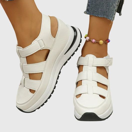 Judy Bequeme Flache Sandalen