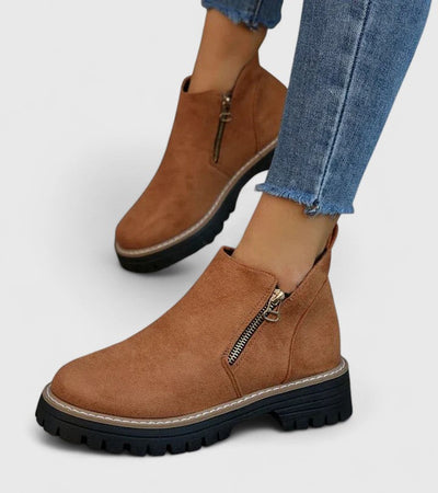 Tessa Bequeme Ankle Boots