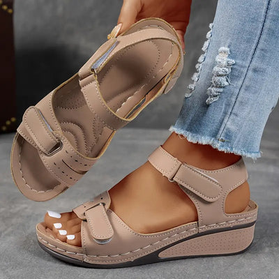 Nina Sandalen mit Keilabsatz