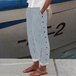 Sera Gestreifte Hose mit Knopfdetail