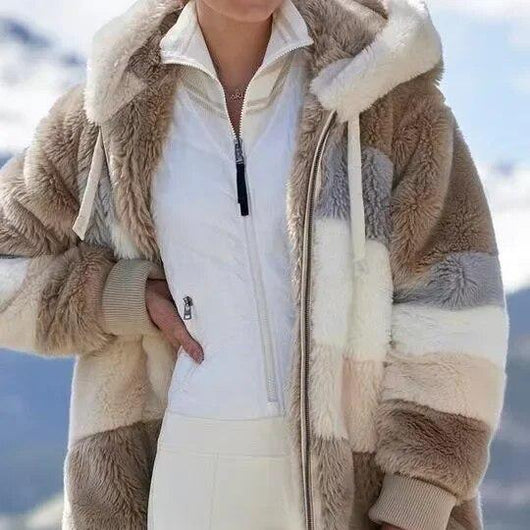 Franziska | Damen Winterjacke mit Farbblockmuster und Kapuze