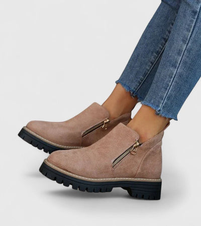 Tessa Bequeme Ankle Boots