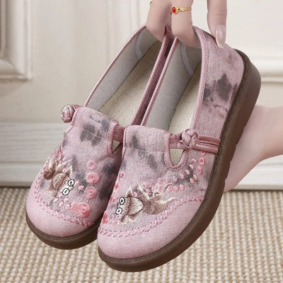 Marie | Damen Bestickte Blumen Slip-On Loafer mit Perlenverzierung