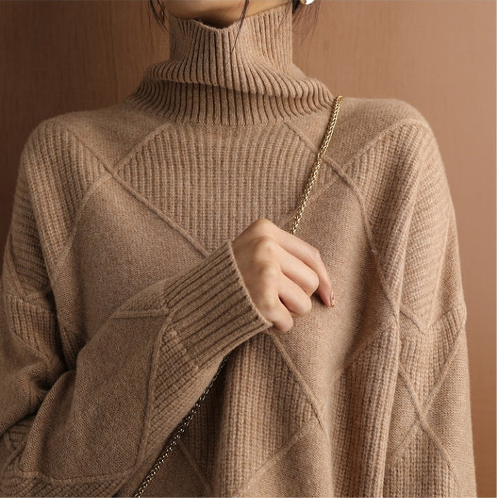 Natalie | Gemütlicher Zopfmuster Rollkragenpullover