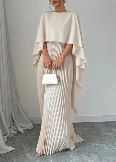 Makayla | Plissiertes Cape-Maxikleid für Hochzeitsgäste