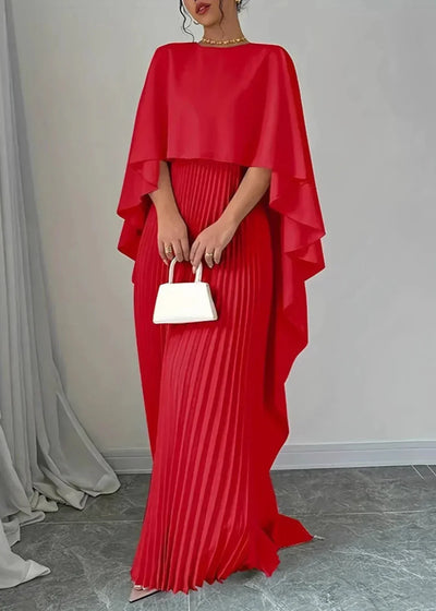 Makayla | Plissiertes Cape-Maxikleid für Hochzeitsgäste