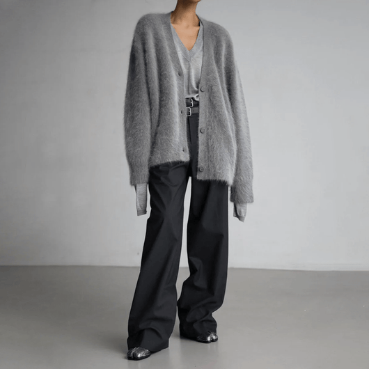 Edith | Damen Trendige Flauschige Strickjacke mit Knopfleiste