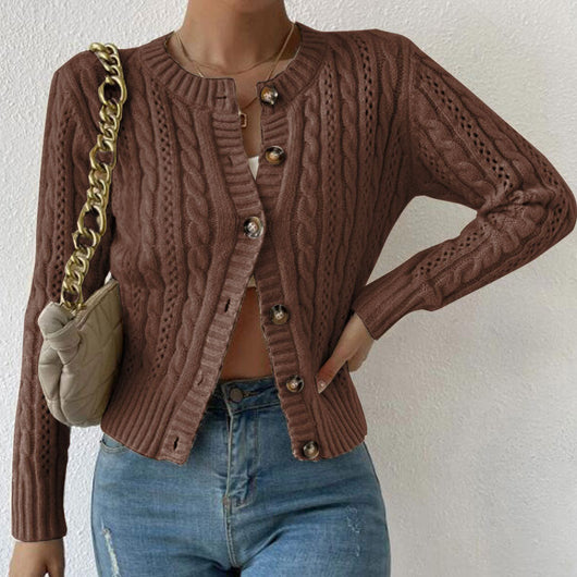 Elfriede | Damen Zopfmuster Strickjacke mit Knopfleiste