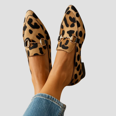 Judith Bequeme Slip-On Loafer