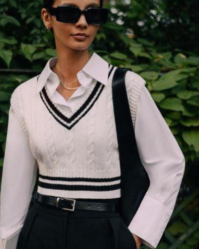 Strickweste mit V-Ausschnitt
