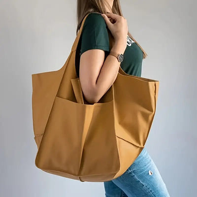 Charlotte | Übergroße Veganleder Tote Bag mit Magnetverschluss