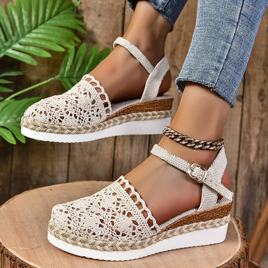 Clara | Damen Bequeme Sandalen Häkeloptik Keilabsatz Knöchelriemen