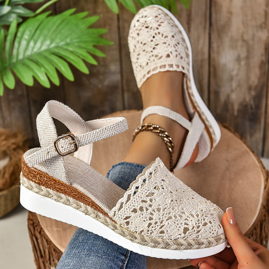 Clara | Damen Bequeme Sandalen Häkeloptik Keilabsatz Knöchelriemen