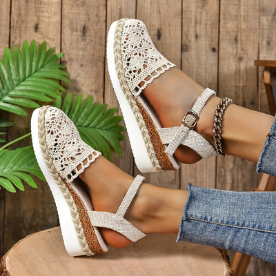 Clara | Damen Bequeme Sandalen Häkeloptik Keilabsatz Knöchelriemen