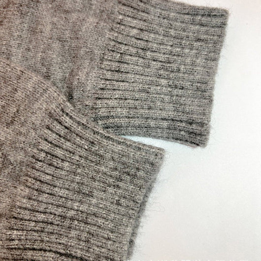 Marlene | Damen Gestrickte Kapuzenjacke mit Schriftzug Muster Offene Strickjacke