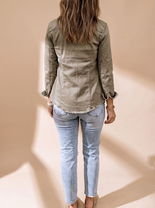 Annika | Damen Jeansjacke mit Knopfleiste Brusttaschen Hemdblusenkragen
