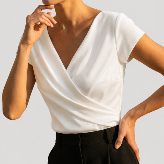 Nora | Damen Kurzarm-Wickelbluse mit Drapierung und V-Ausschnitt