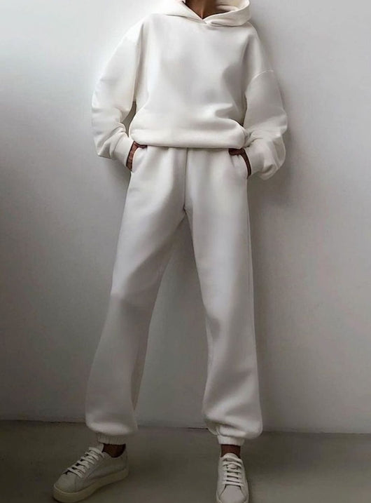 Amelie | Damen Oversized Kapuzen-Strickpullover mit Jogginghose im Set