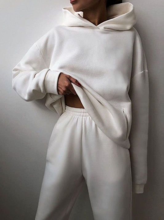 Amelie | Damen Oversized Kapuzen-Strickpullover mit Jogginghose im Set