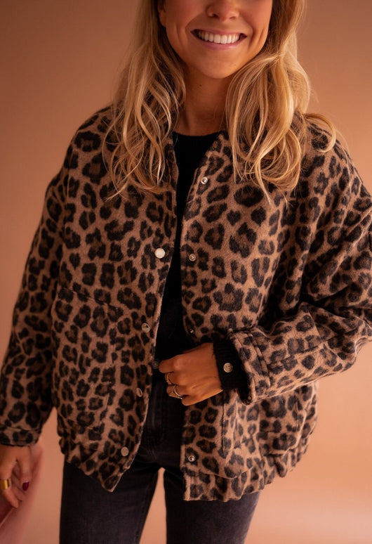 Luisa | Damen Oversized Quilted Jacket Leopardenmuster Druckknopf