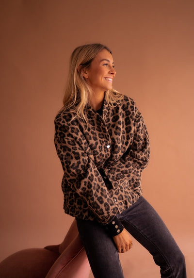 Luisa | Damen Oversized Quilted Jacket Leopardenmuster Druckknopf