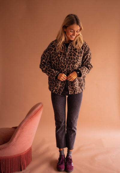 Luisa | Damen Oversized Quilted Jacket Leopardenmuster Druckknopf