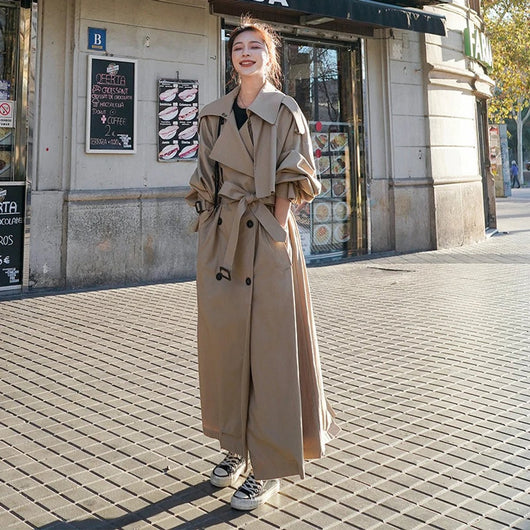 Emilia | Damen Oversized Zweireiher Maxi Trench Coat mit Bindegürtel