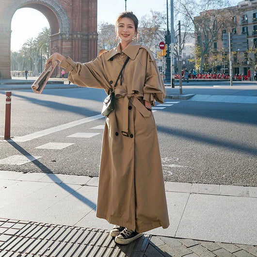 Emilia | Damen Oversized Zweireiher Maxi Trench Coat mit Bindegürtel