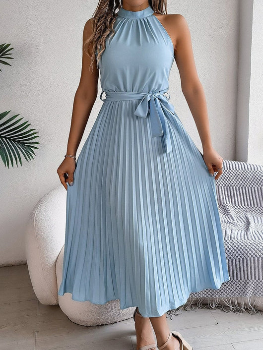 Katharina | Damen ärmelloses Neckholder Maxikleid plissiert mit Bindegürtel