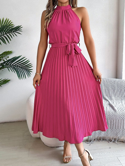 Katharina | Damen ärmelloses Neckholder Maxikleid plissiert mit Bindegürtel