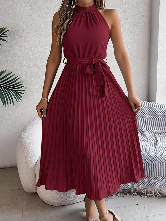 Katharina | Damen ärmelloses Neckholder Maxikleid plissiert mit Bindegürtel