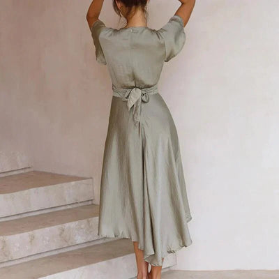 Leonie | Damen Satin Midi Kleid Tiefem V-Ausschnitt Flatterärmel
