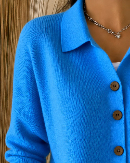 Nora | Damen Strickjacke mit Hemdkragen und Knopfleiste Relaxed Fit