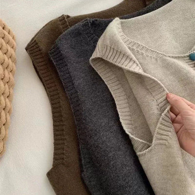 Amelie | Damen Strickweste Ärmelloser Pullover Weste Bunte Knöpfe