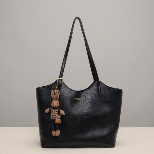 Mia | Damen Veganleder Tote Bag Schultertasche mit Plüsch-Anhänger