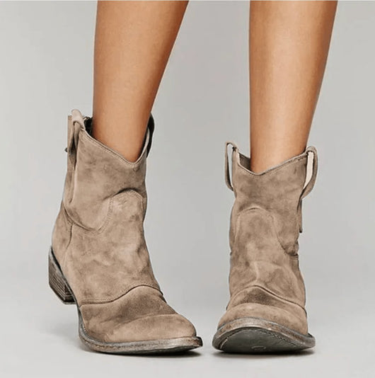 Charlotte | Damen Western Ankle Boots Wildleder Kniehohe Stiefel Flacher Absatz