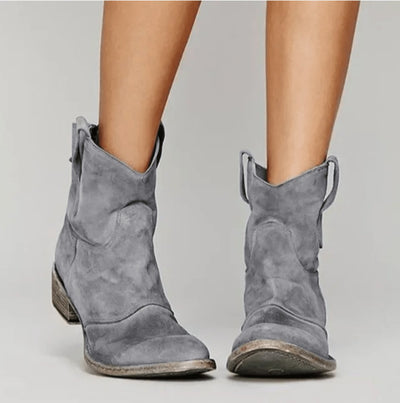 Charlotte | Damen Western Ankle Boots Wildleder Kniehohe Stiefel Flacher Absatz