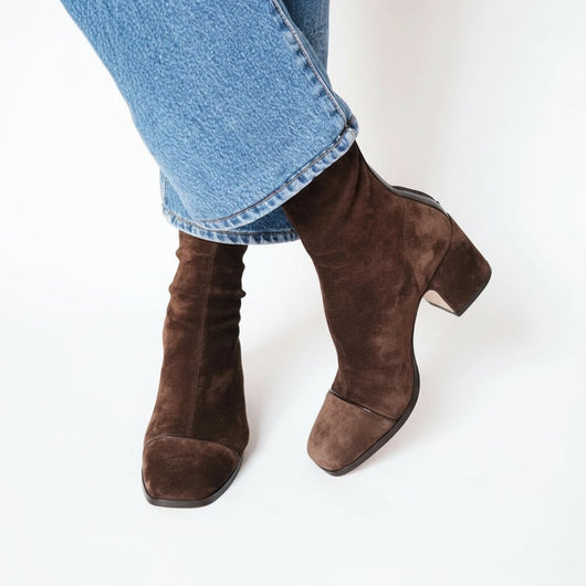 Charlotte | Damen Wildleder Ankle Boots mit Blockabsatz und Quadratzehenform